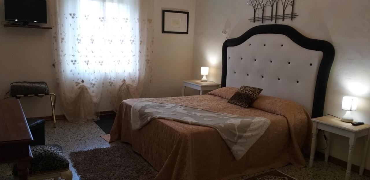 Bed and Breakfast La Cascina Della Grotta Di Tufo San Valentino  Exterior foto